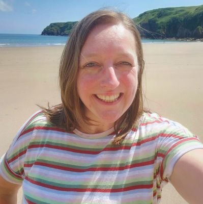 Social Work Teaching Fellow. A mum. Love learning and supporting other learners. Care a lot about children and young people. In pursuit of social justice 🏳️🌈