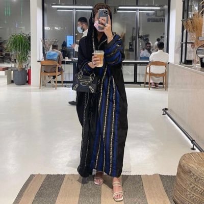 as054mm8510's profile picture. مستشاره قانونيه