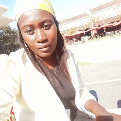 MnisiCharlotte's profile picture. selfless human 
am just a black woman  trying  to  build generational wealth ..😍