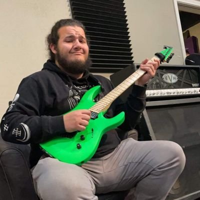 AMDjentleman's profile picture. My name's Nate. 
guit/vox for Cloud Anchor & Conjured 

                      You probably can't beat me at beer pong 😤