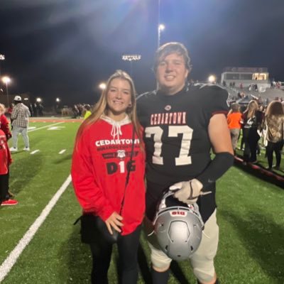 blessed mom of two 🏈🥎 Jameson &. Hayvin