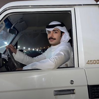سوف يأتي اليوم الذي لن أكون معكم فيه وستدخلو الحساب لتقرأو ؛ . فإن وجدتم مايؤجرني فأنشروه. وإن وجدتم مايؤثمني فأتركوه ...