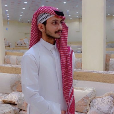 أيَـنامُ مَنْ عَـشِــقَ الجِـنــانَ وحُــورَها وكرائِــمُ الجَـنَّـاتِ للسَـبَّـاقِين