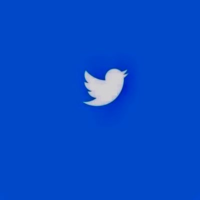 إذا سبني نذلٌ تزايدت رفعةً ...... وما العيب إلّا أن أكون مُساببه ولو لم تكن نفسي عليّ عزيزةٌ .... لمكّنتها من كل نذل تحاربه