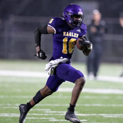 cakinbolu15's profile picture. 2026 RB/CB 6’2 190lbs 40: 4.6 broad: 9’0 (507) 271-3723 3.2gpa