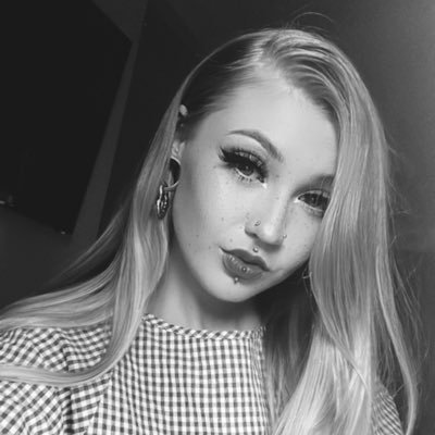 basssgurl's profile picture. 