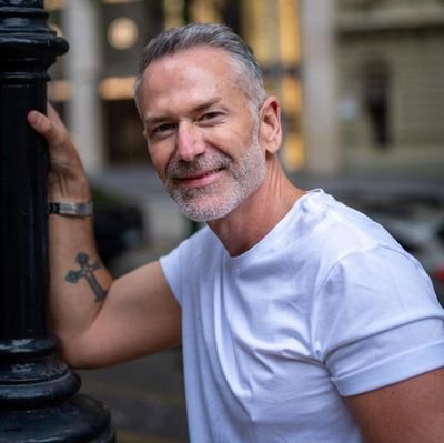 Mrtinsbryanbliz's profile picture. I work as a business Advisor and also into binary option trade