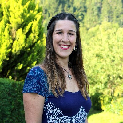 Apasionada del marketing y la comunicación. Publicitaria inquieta, navegante de nuevos retos | Communication & Online Marketing Strategist | KomunikAkzio zalea