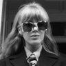baisersvoles's profile picture. 19, she/her