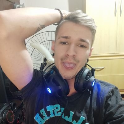 vello_lucas's profile picture. 