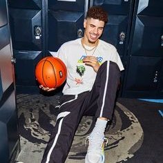 notboshas's profile picture. 16 l LT