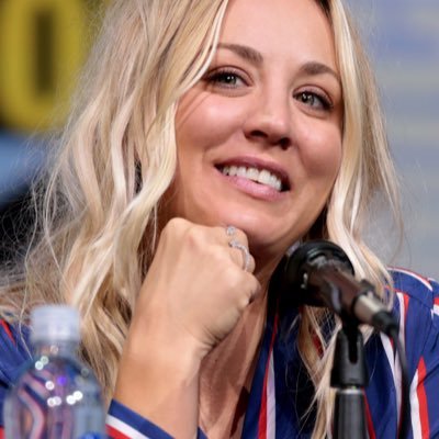 Fan of sexy and beauty Kaley Cuoco.
#KaleyCuoco #TheBigBangTheory #TheFlightAttendant
#MeetCuteMovie