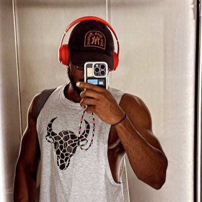 🇨🇲 Camerounian 📚HSE Students 🎤 @adsmag1990 columnists ❤Fitness | Music | 👻: fine_boy33 Pro 📩tanekeupernel@gmail.com