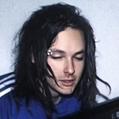 ij1tl's profile picture. хуй войне // я короче сидел срал открывал ящики и тут мне дропнулся леон я ваще был в ахуе короче // илон маск хуесос