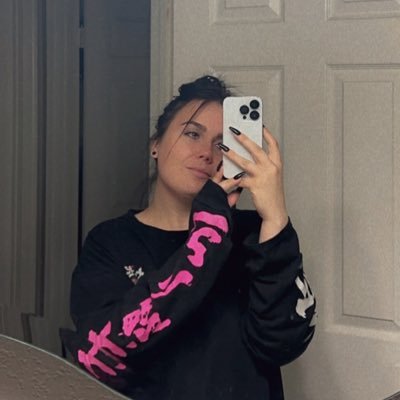 HEYTHERENATASHA's profile picture. im just trying to shit post here