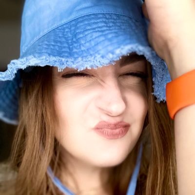 ynawska's profile picture. https://t.co/aq4piPak5L | https://t.co/avpKv9Z3Ia | #graphic #design #teamapple