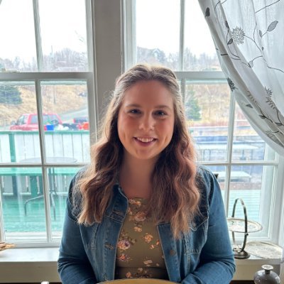 VictoriaMoulton's profile picture. Marketing & operations @clavissocial, travelling & adventuring in my free time with my little fam 🐶 🐶 👫🏼 (she/her)