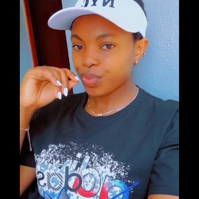 Small gal big God 🏆🤞🙏❤
Loving myself is the best decision ever🤞❤