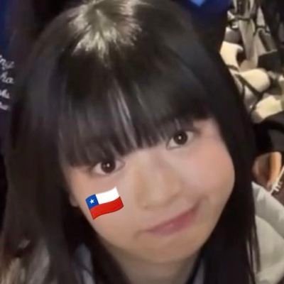 intakout's profile picture. Yo y Minji comiendo sandía