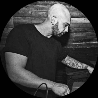 Dj/Producer from 🇮🇹 
💿 Snake Beat Records
💿 Houph 
💿 Get in Tone Records
💿 DHF Records
https://t.co/upxucpy8rm
https://t.co/urRckpixOr