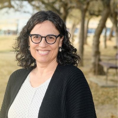 Dona, mare, economista, docent, responsable de FP de @ccoocatalunya i regidora d'ERC a l'oposició de @matarocat