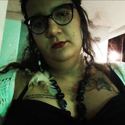 rittacabrita's profile picture. Escritora amadora, médica e viajante de outros universos. 🚀 // ela/dela/she/her // BR-MS //✒️🏳️‍⚧️📚☕️ // NM, sci-fi, fantasia, saúde coletiva, filosofia