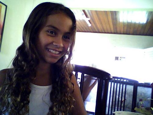 Uma Menina Linda,Simpática,Delicada,brincalhona,amo minha família ... Quer saber Maiis me ceguem que vc não vão dessiistir nunca Adoro minha irmã @ Ana_Gavazzi