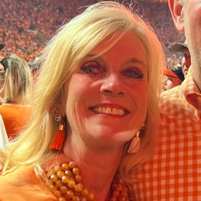 Tennessee girl turned Atlantan. Lifelong lover of Tennessee Volunteers football. 🍊🍊. Wife and mother to great people.