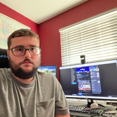 Gamer / Blogger / Video Editor | Twitch: https://t.co/WsvUSxINIr YouTube: https://t.co/Kcd6FgMaWC Discord: https://t.co/Vzn9y0JB6C