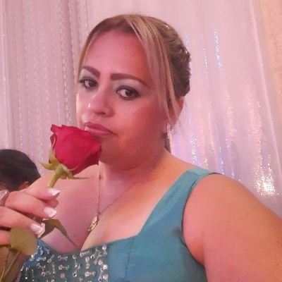Lc. secretariado ejecutivo, El tiempo que se disfruta es el verdadero tiempo vivido.. nada como el tiempo en flia,🙏👨👩👧👧 amo cantar🎤y viajar🐬🧞