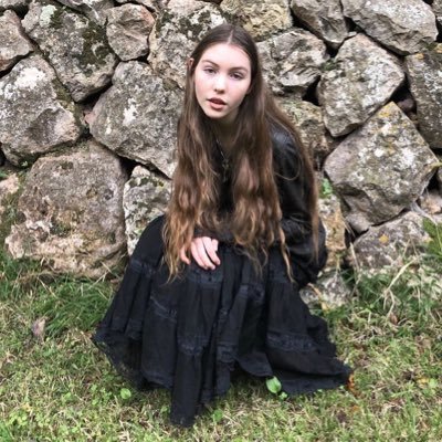 bellemae777's profile picture. Can the child within my heart rise above?