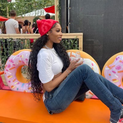 _porschaa's profile picture. simplicity is the ultimate satisfaction✨