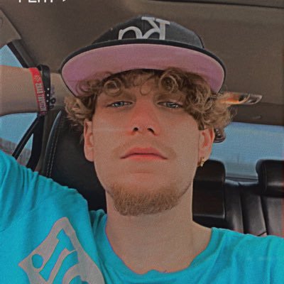 DBull1550's profile picture. don’t trip. when it seems like everything is falling apart, it’s really falling into place