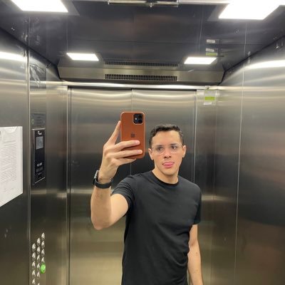 enriqu333's profile picture. I'm more true than real