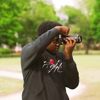 Jayven Jones
Works With Multiple Schools
Team Of Photographers In North Alabama
Serves Florence, Muscle Shoals, Huntsville, Decatur, and Madison Cities