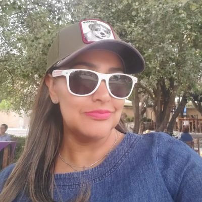 isela_iniguez's profile picture. 