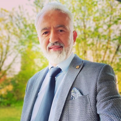 erdugan1974's profile picture. Çok düşünüp az konuşmayı severim. Ama çok düşünmeyi başardığım gibi, az konuşmayı başaramıyorum. Önce insanlık ve DAVA, gerisi elbette gelir.