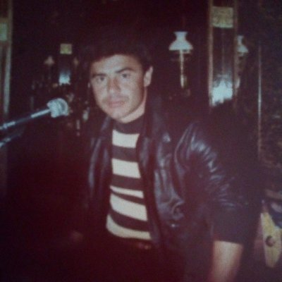 I'M A RADIO PRESENTER SINCE 1976. NOW I OWN A WEB RADIO CALLED https://t.co/43VAlv19FS