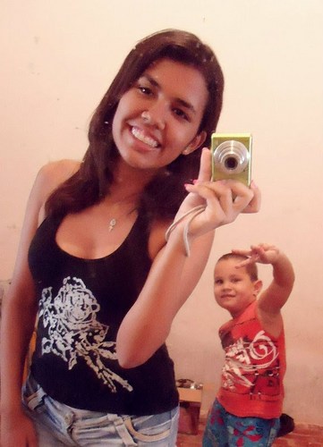 Jefferson'Gomes Eu te amo demais♥
♫Minha vida,minha história só fez sentido quando te conheci [...] ♫