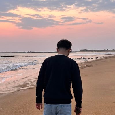 adrienrobic_'s profile picture. 