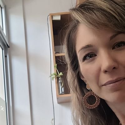 julietacabello9's profile picture. Investigadora en @IAL_CONICET 🔎🌱🔬 Y Mamá de dos 👭
