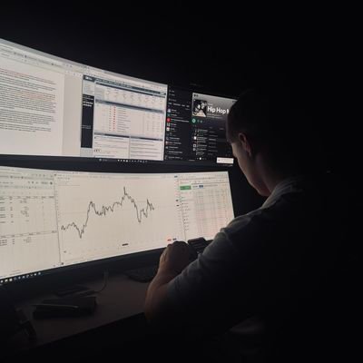 KisituWilfred's profile picture. Building $ trust 💰 || Private Equity manager || Sharing value on financial markets 📈📊