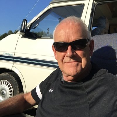Democratic Socialist. Atheist, Citizen of the World. Politically homeless, Arsenal for many years, #antimonarchy #AbolishHonoursLists #NoDMsthankyou,