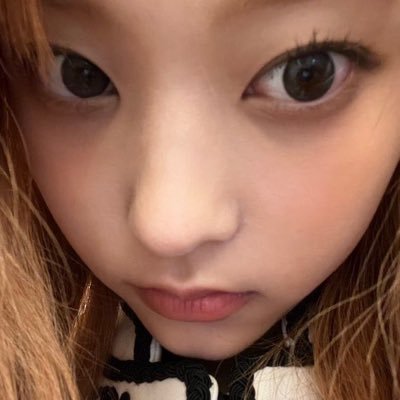 inxcn_b's profile picture. 얼마나 보고팠는지 너는 모를 거야
