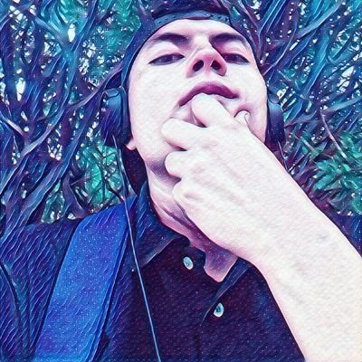 💭futbolista, ingeniero, escritor, YouTuber,todo eso quisiera ser pero solo soy una persona común y corriente. más corriente que común. CA.©️