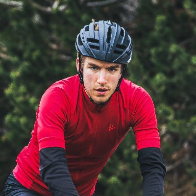 junde_q's profile picture. 