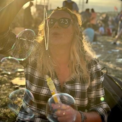 Comedy connoisseur, audio geek, Glasto goer, horror watcher, dog lover, camembert enthusiast and liker of weird stuff.
https://t.co/kZvNiQNjcz