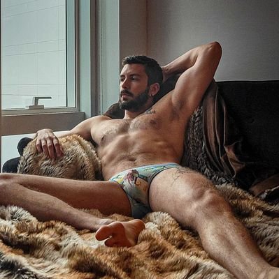 Award winning stripper turned porn star.
(I'm still stripping but now I'm getting paid more for it.)
Model with @FabScout
6'5 and I prefer to be naked.