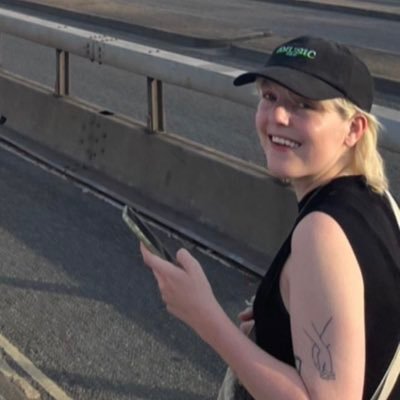 gabylee__'s profile picture. can’t spell gaby without gay. books & campaigns manager @ waterstones. views my own {they/them}