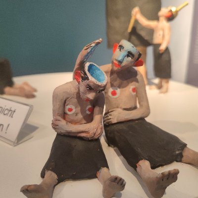 Qi15176811's profile picture. 小舟从此逝